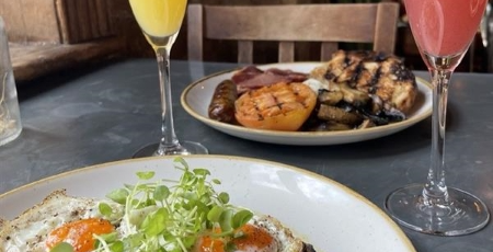 Bottomless Brunch at Alice House Queens Park