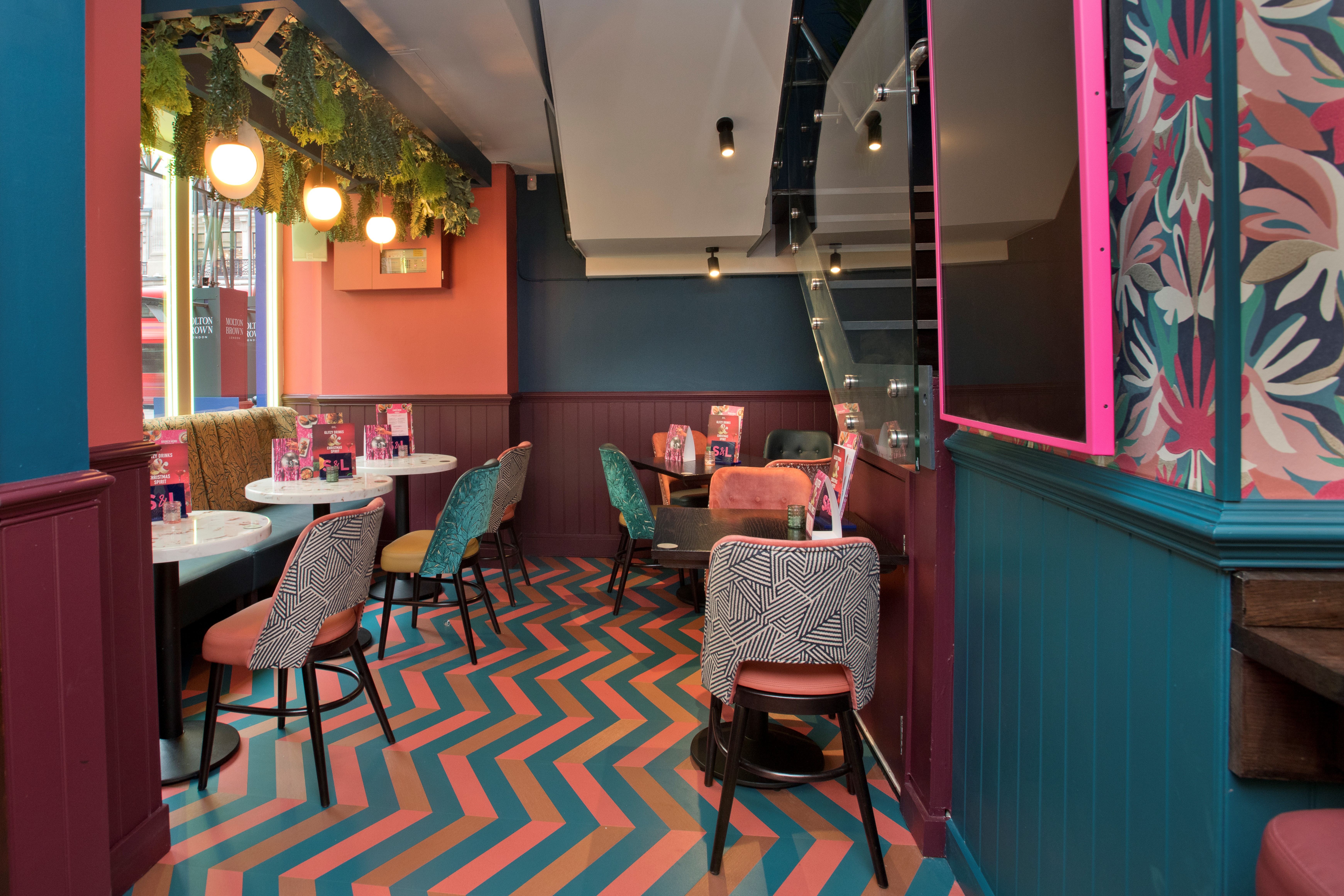 Slug and Lettuce Oxford Circus photo 4