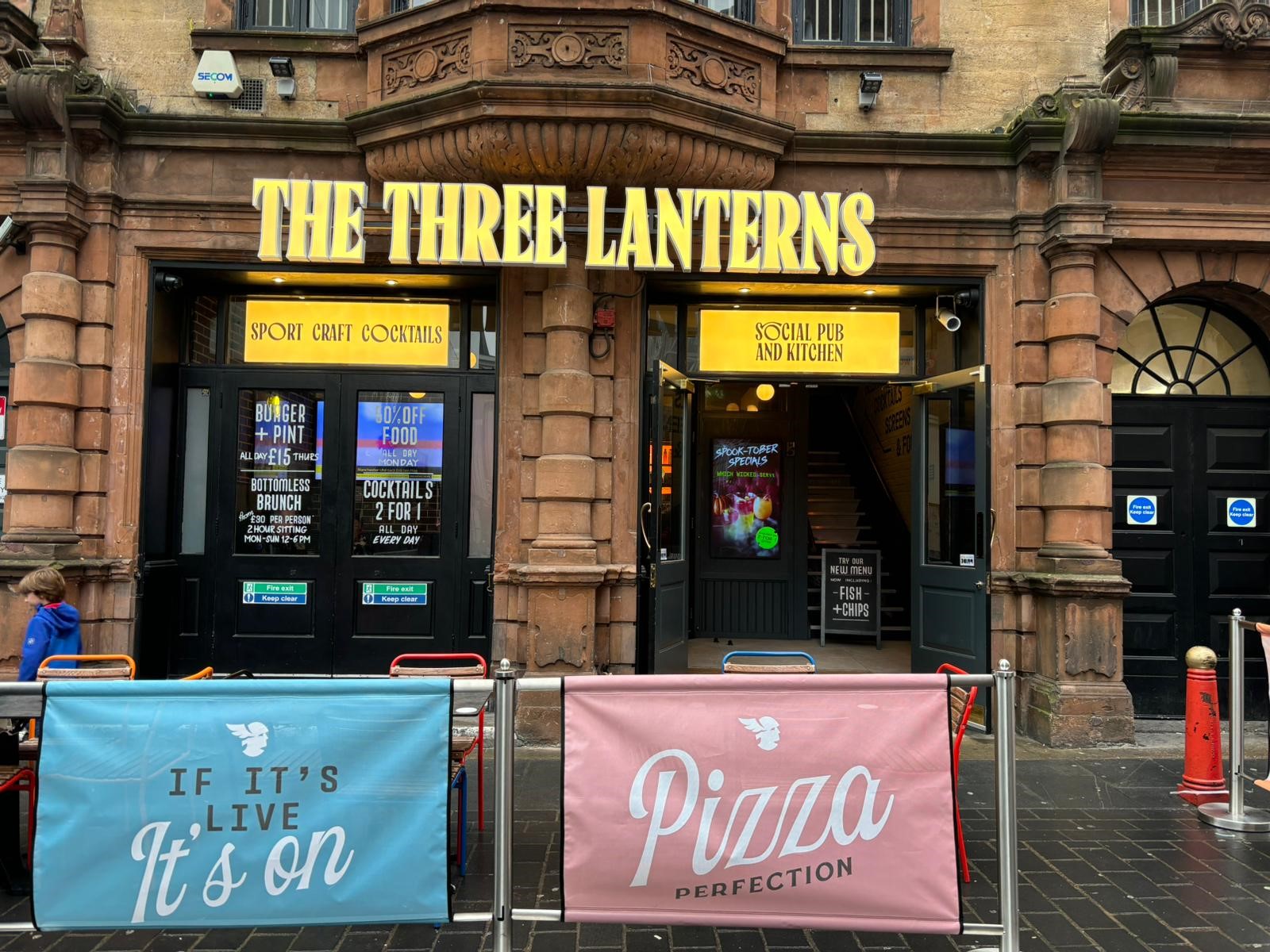 The Three Lanterns, Leicester Square photo 10