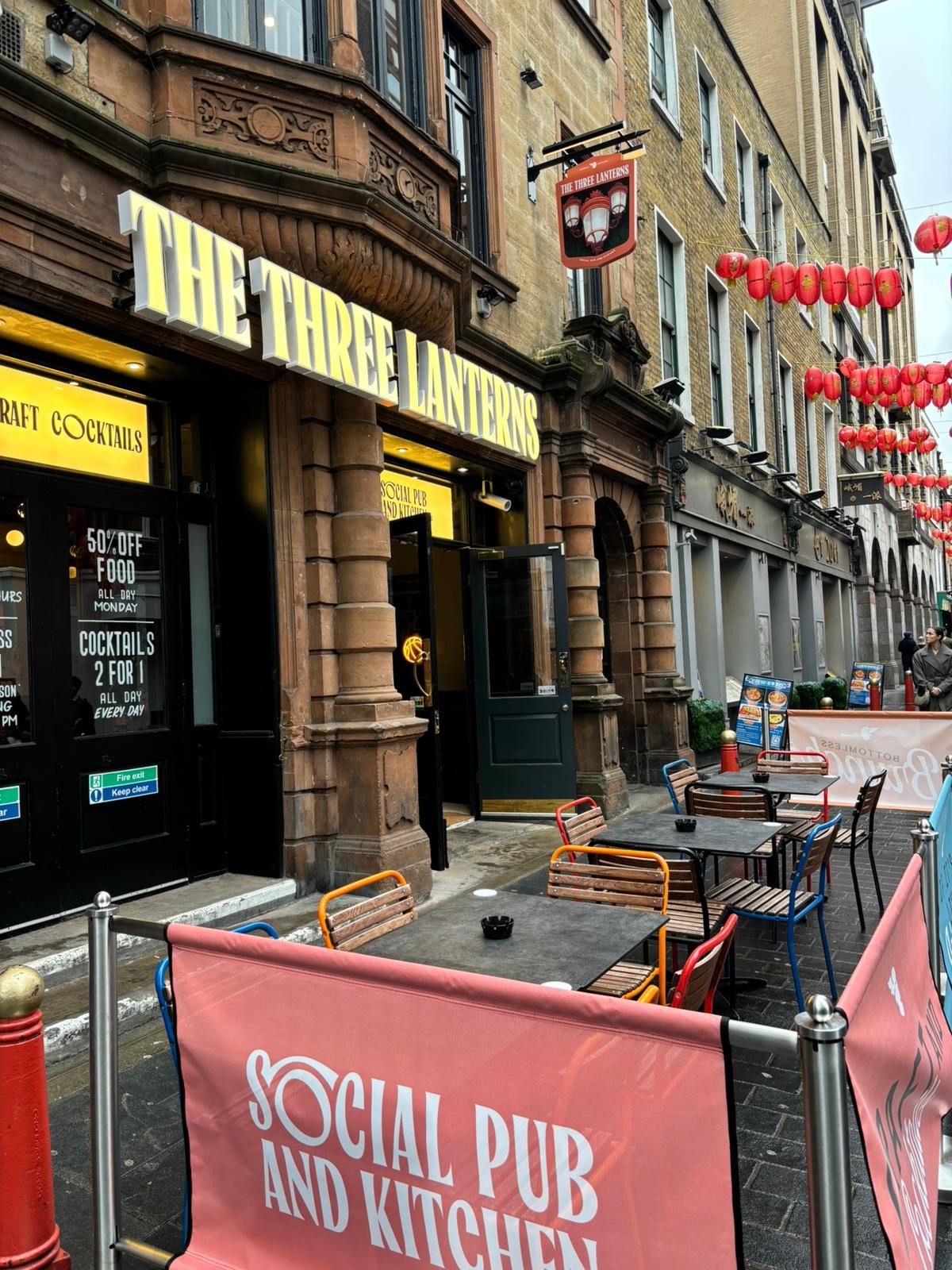 The Three Lanterns, Leicester Square photo 9
