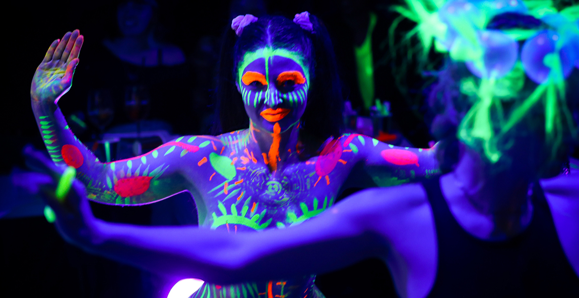 SATURDAY NIGHT | NEON NAKED LIFE DRAWING! | THE FOUR THIEVES | CLAPHAM