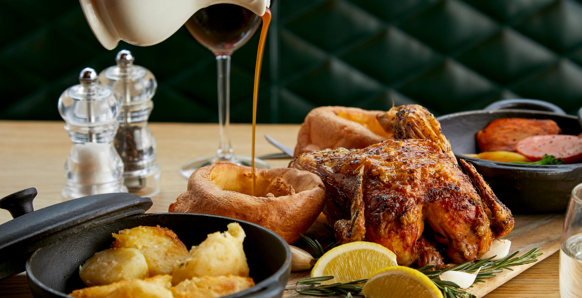 Bottomless Sunday Roast at Smith’s Bar & Grill