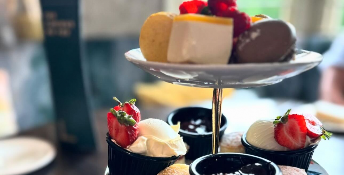 Afternoon Tea for 2 with Prosecco