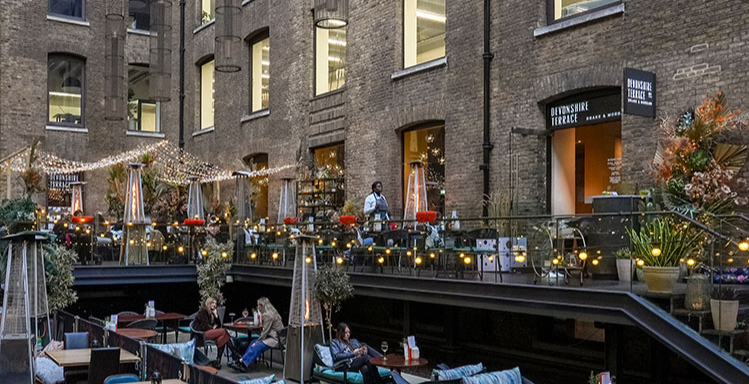 Summer 'Lock & Key' Singles Party | Devonshire Terrace | Date Score™ | 300 Singles