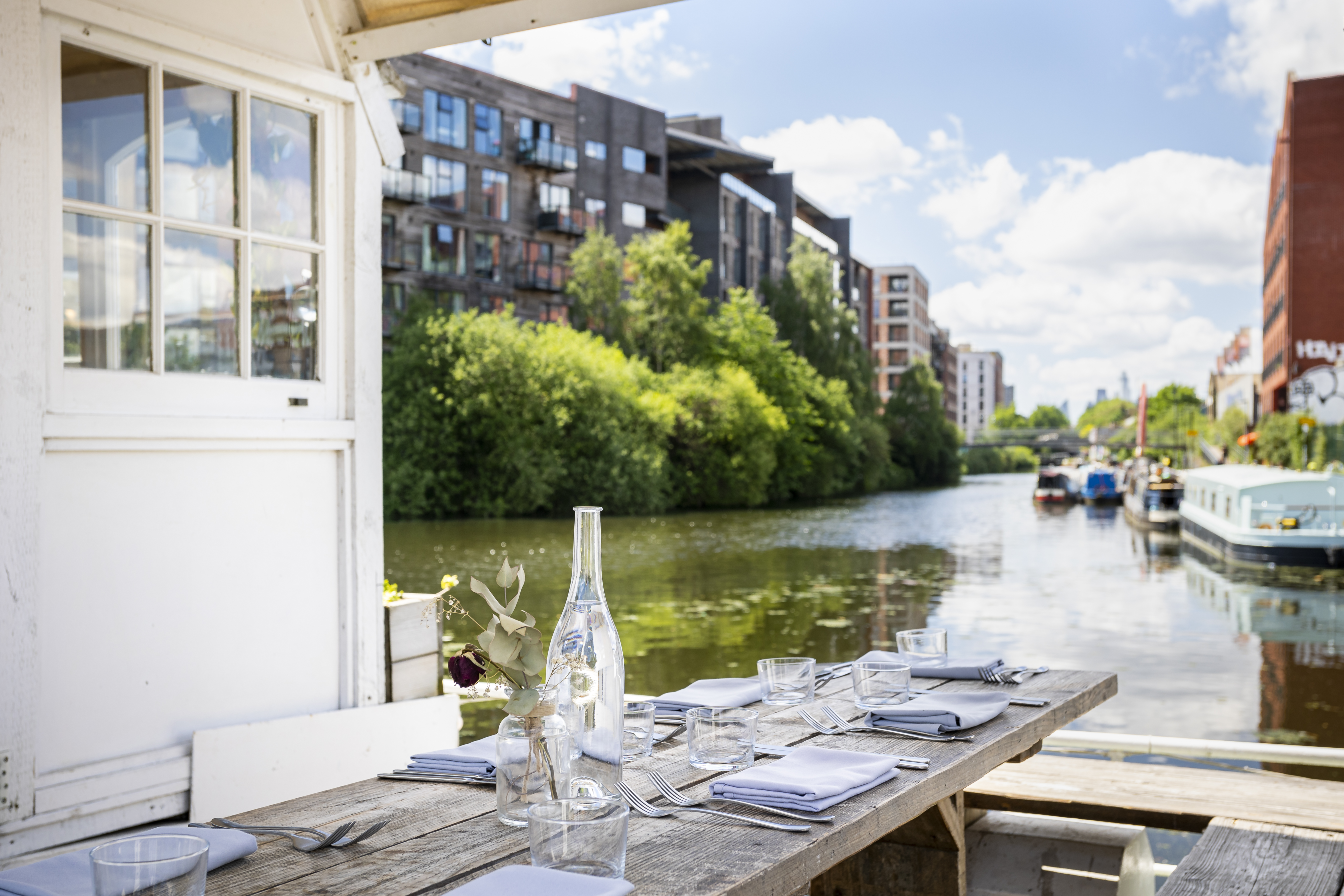 the barge hackney wick view