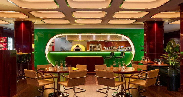 TOWN Restaurant - open kitchen