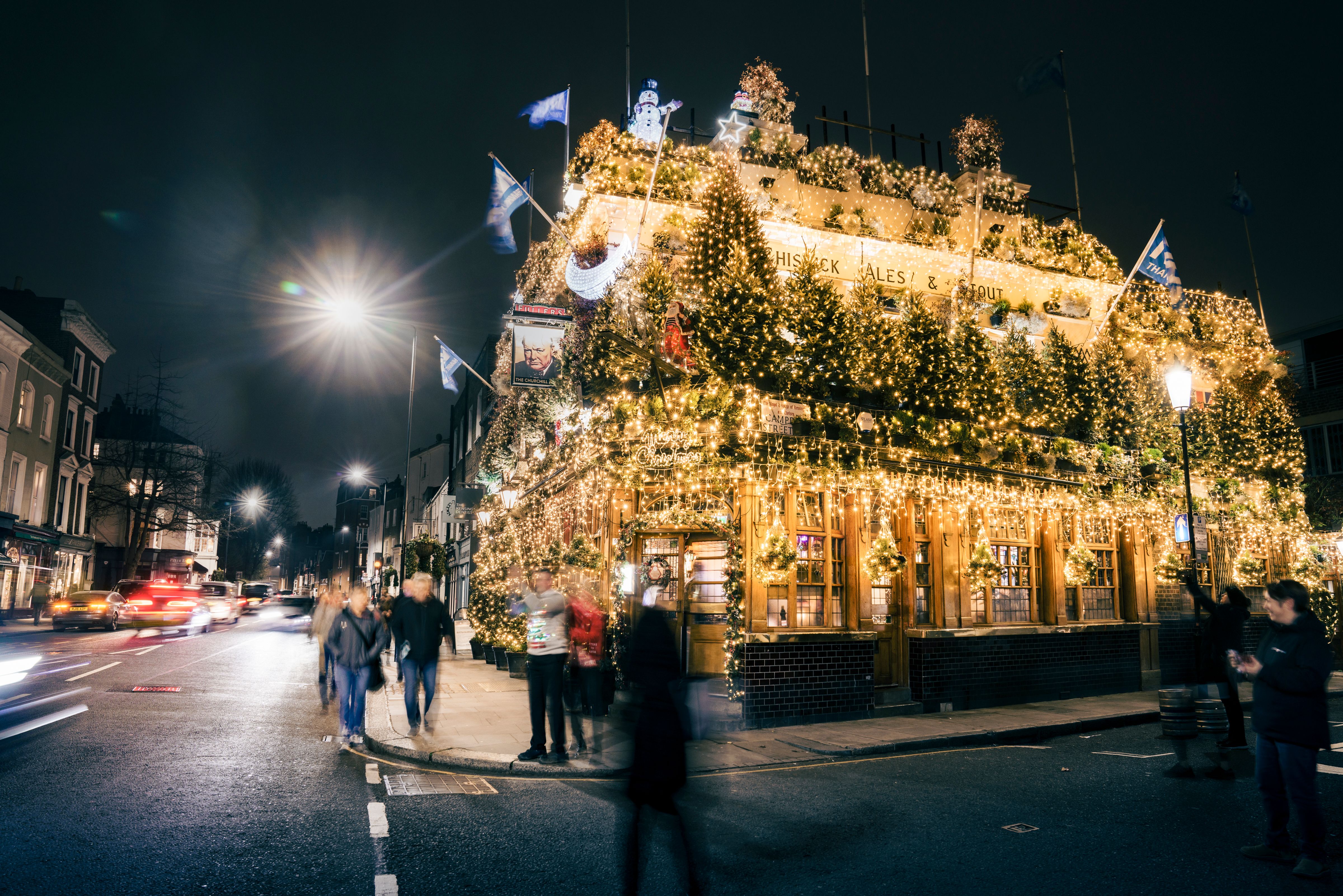 churchill arms christmas pub london