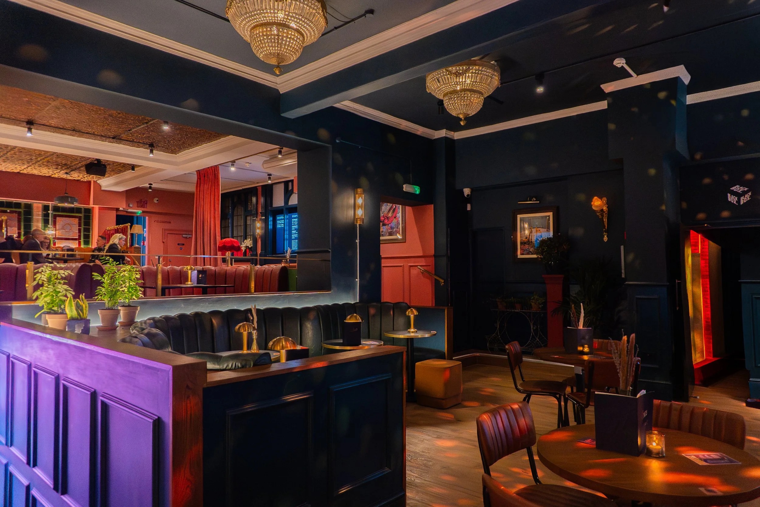 inside the thieves clapham