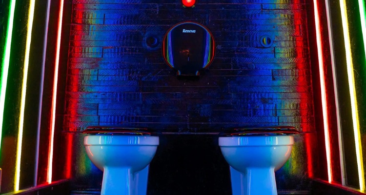 Albert's Schloss Bathrooms | DesignMyNight