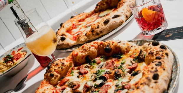 Bottomless Pizza and Cocktail Brunch at Pizza Pārā