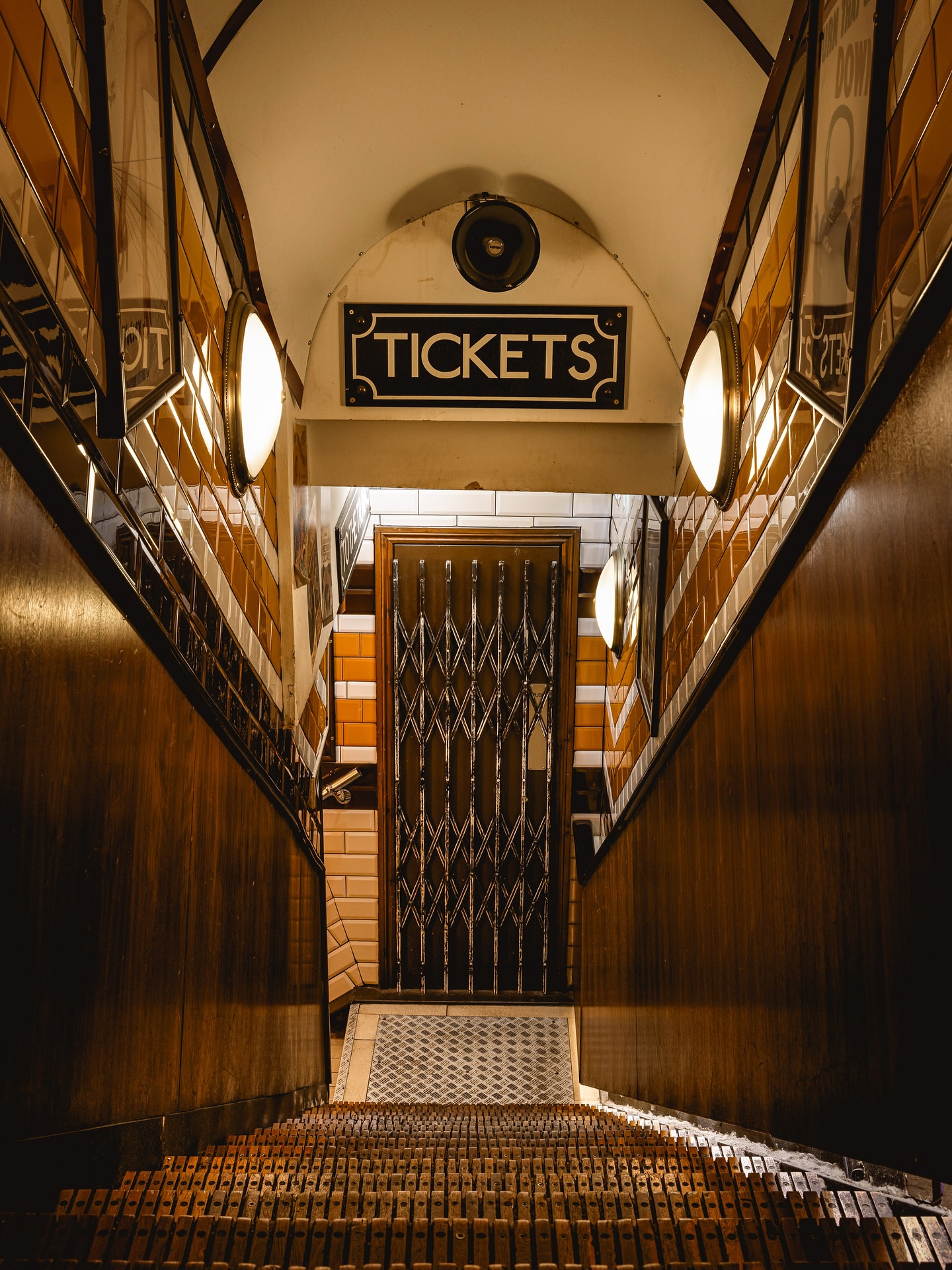cahoots london underground tube experience bar