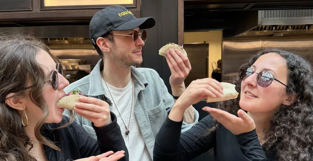 Taco Treasure Hunt and Food Walking Tour of London