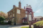 Lamport Swan
