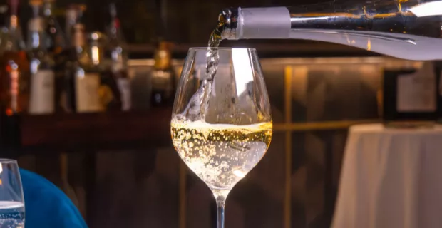 English Summer Wines with Jiachen Lu | Le Cordon Bleu London Alumni Chapter