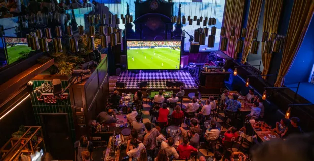 ⚽ AMAZING GRACE | LONON BRIDGE'S BIGGEST WORLD CUP PARTY ⚽