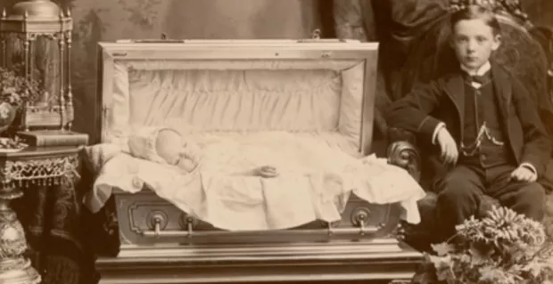 THE CRADLE AND THE GRAVE - Grief and Terror in Victorian Child Bereavement