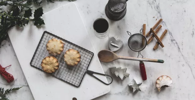 Gingerbread Cookie Decorating