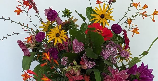 Flowers & Wine: Workshop & Tasting
