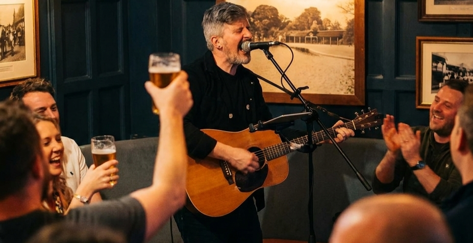 Acoustic Friday on Bank Holidays! Live music from 8.30pm