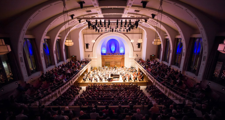 Cadogan Hall carol performance.