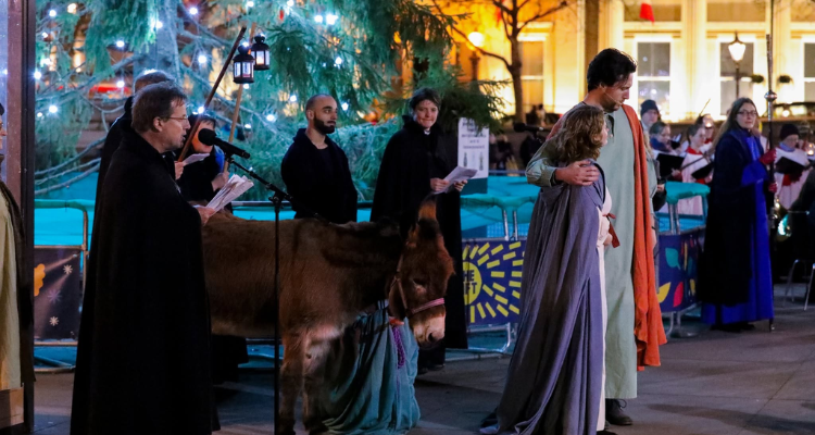 Carolers in Trafalgar Square.