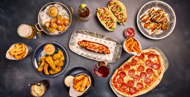 Flatbread Friday at Puttshack Bank