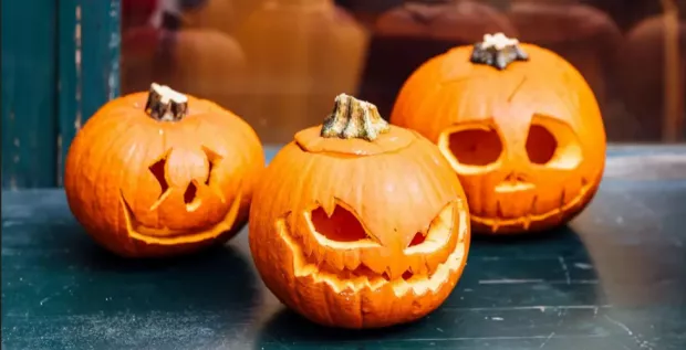Spooky Halloween Pumpkin Carving